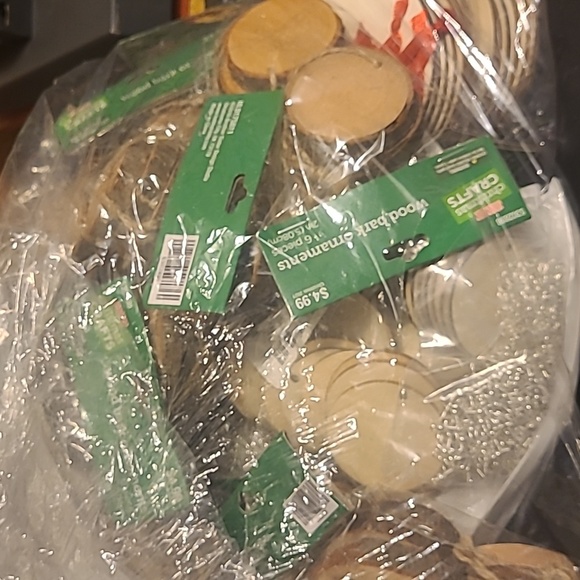 Crafts - Picture 2 of 3